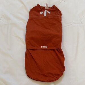 Embé Baby Rust Red Baby Swaddle Sack